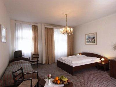 Esplanade Carlsbad Hotel 4*